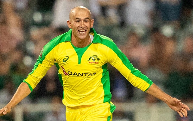 Twitter Reactions: Ashton Agar stars with a hattrick and a 5-wicket haul as Australia thump South Africa by 107 runs