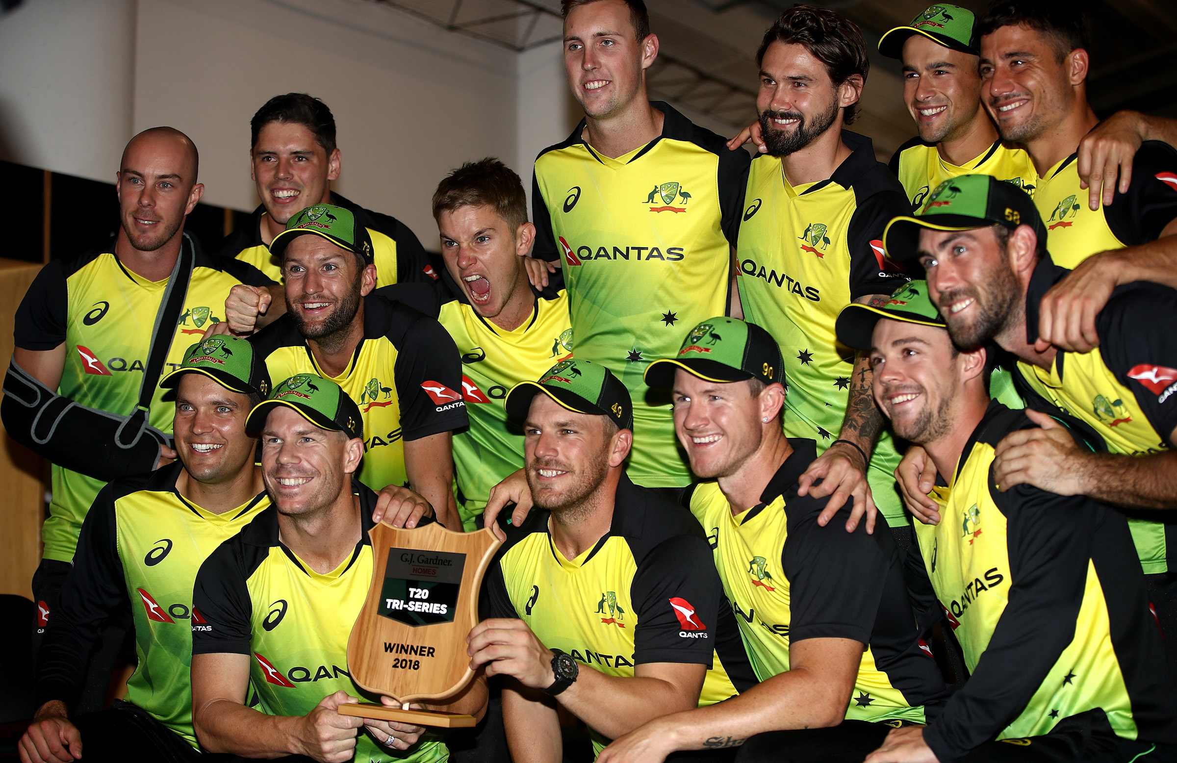 Unbeaten Australia claim tri-series
