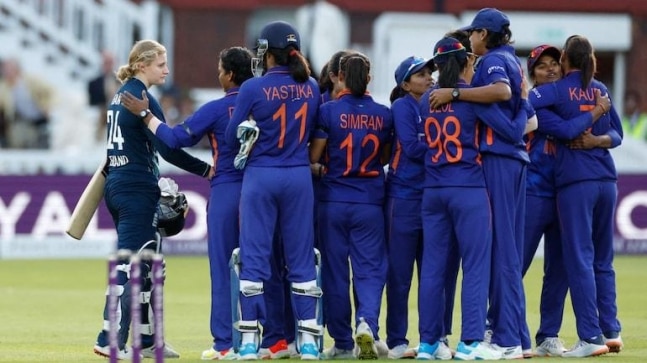 Very disturbing: Harsha Bhogle slams England media's coverage of Deepti-Charlie run-out incident