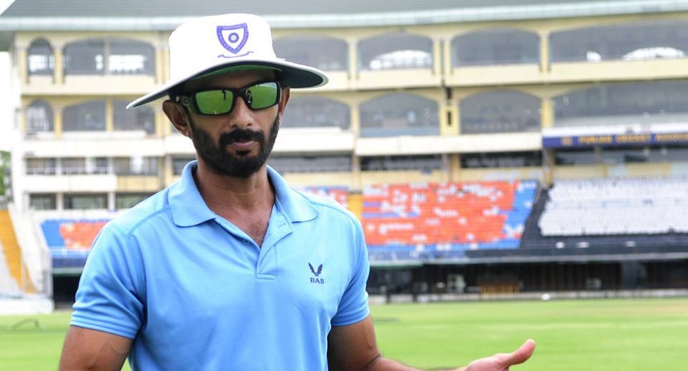 Vikram Rathour Gives Batting Tips To Team India - CricketAddictor