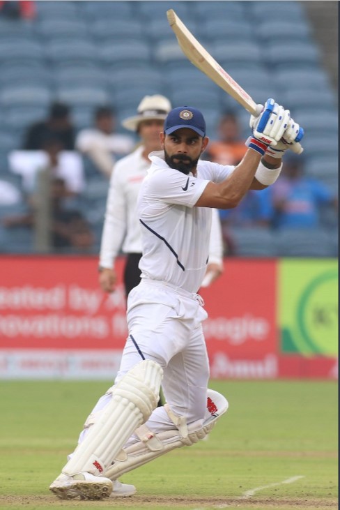 Virat Kohli, Mayank Agarwal shine with bat in second Test even as fans stay away from Pune's MCA stadium - Janta Ka Reporter 2.0