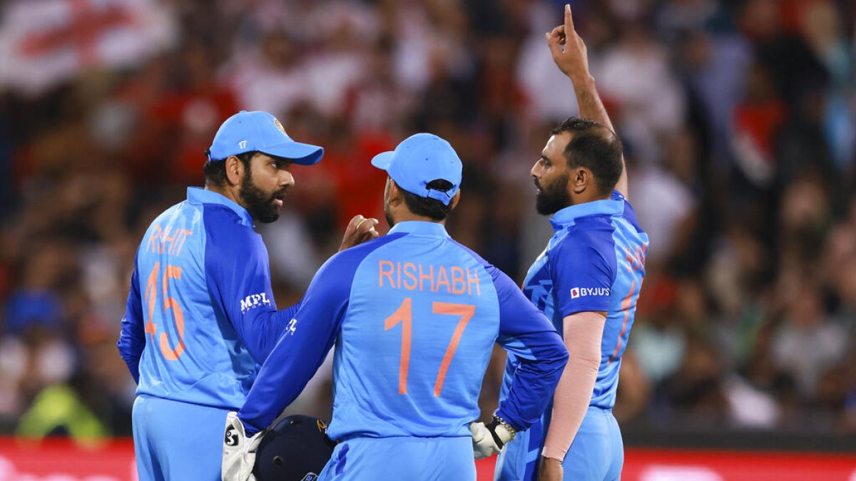 Virender Sehwag criticizes Rohit Sharma for blaming bowlers for World Cup exit: Lost match in first 10 overs