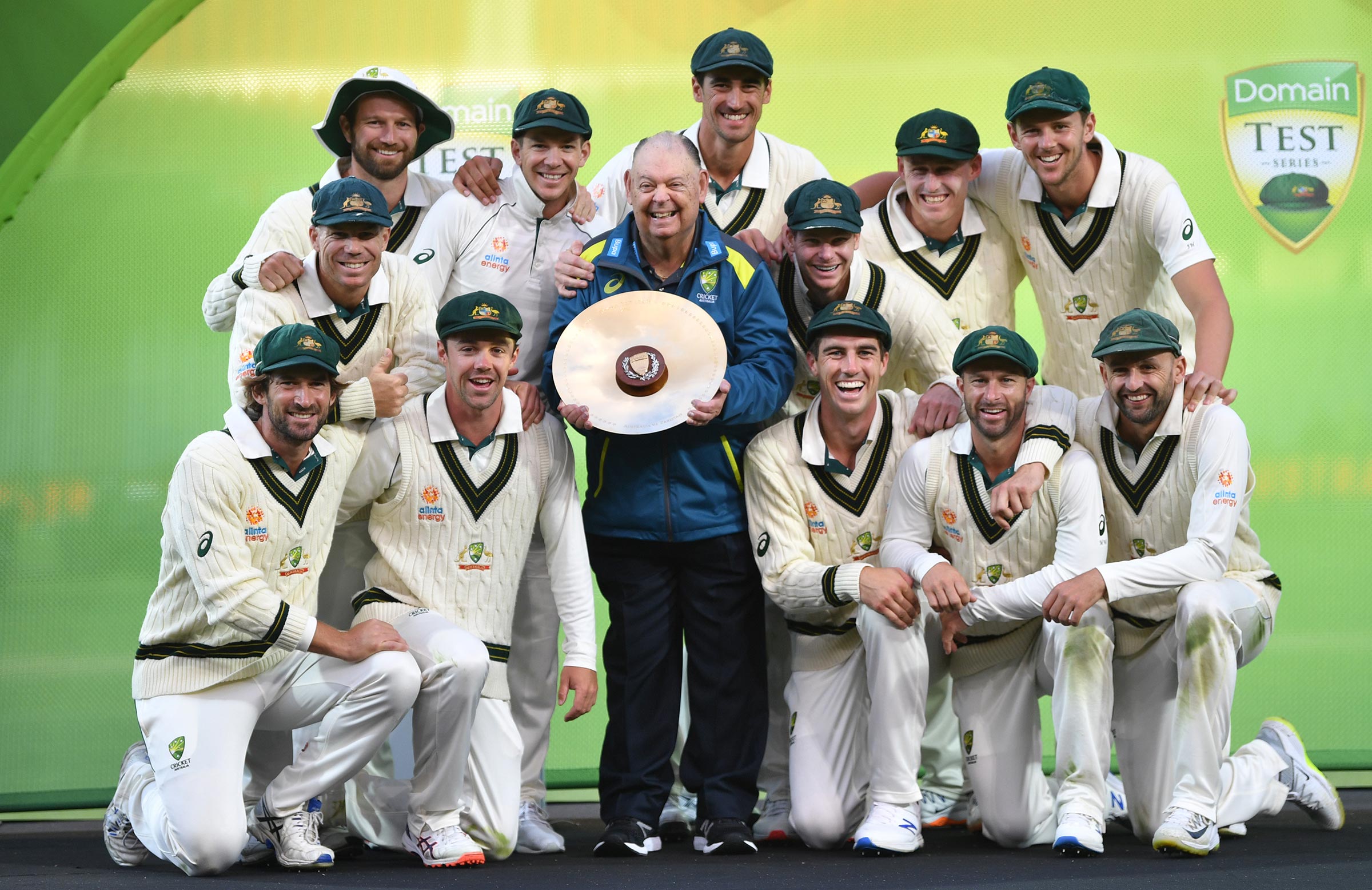 Warner, Lyon lead Australia to series clean sweep