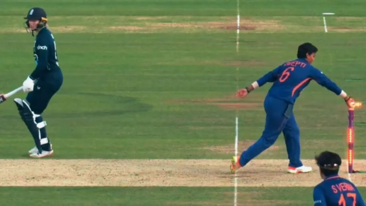 Watch: England Women Cricket Stunned Reaction In Dressing Room After Charlie Deane's Run Out