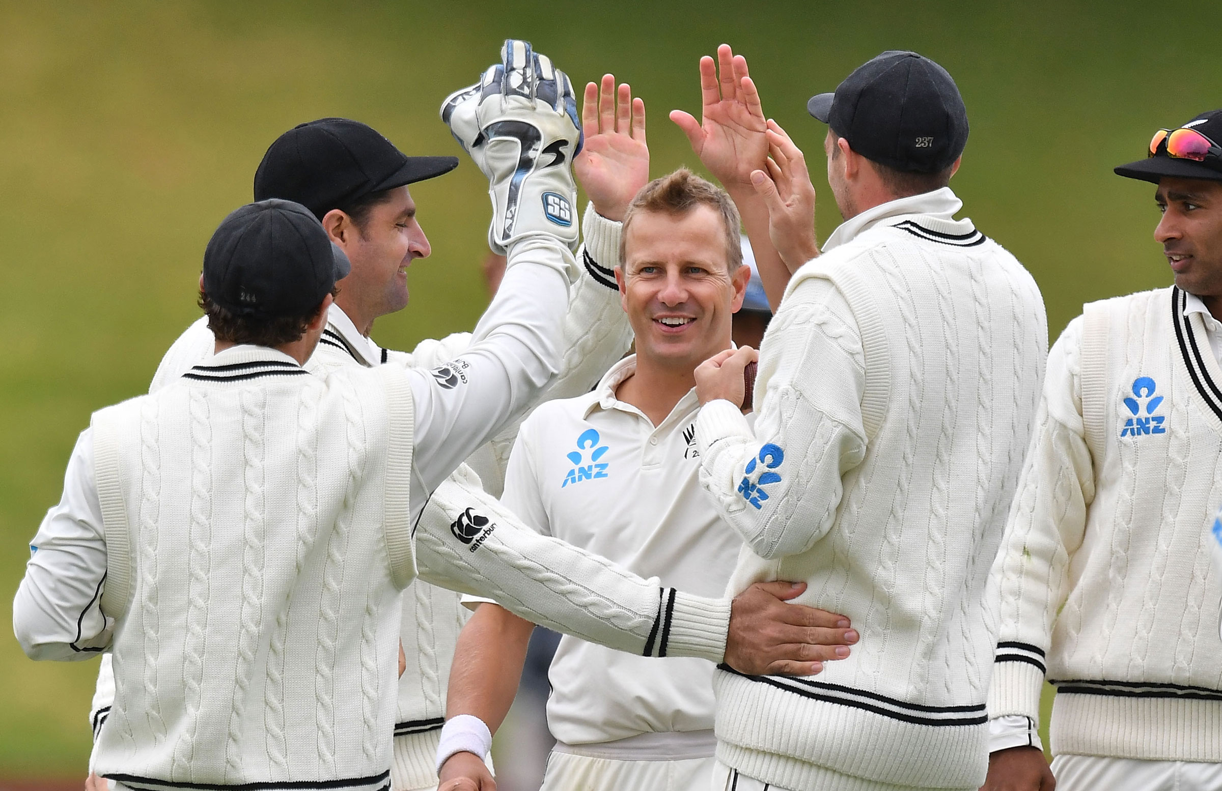 Wickets tumble at Wellington Test